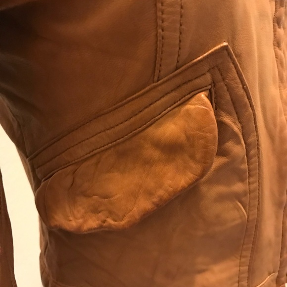 Gently used leather jacket. - Picture 5 of 9